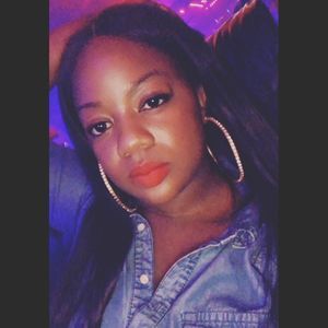 Meet your Posher, Sholanda